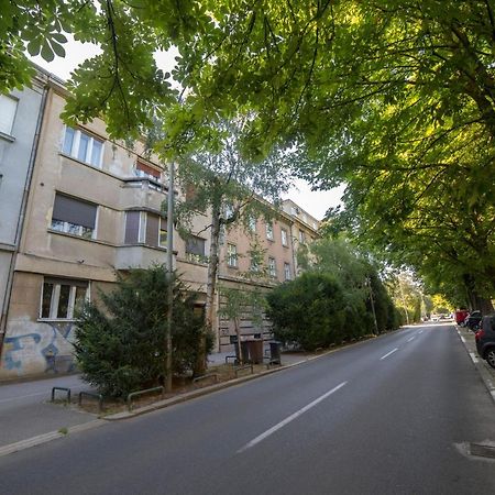 Green Leaf Apartment Zagreb Buitenkant foto